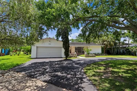 9720 Palmetto Club Lane W Miami FL 33157