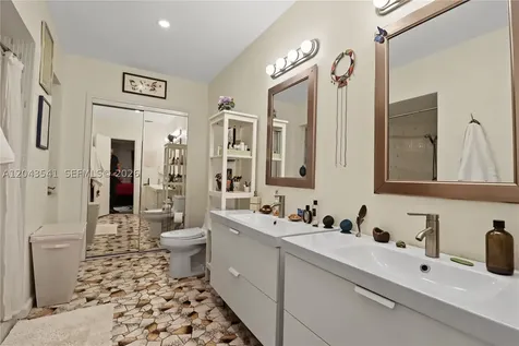 9720 Palmetto Club Lane W Miami FL 33157