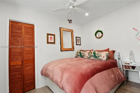 9720 Palmetto Club Lane W Miami FL 33157