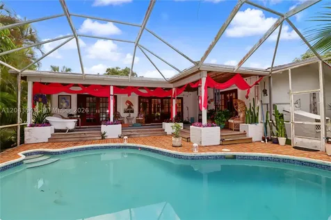 9720 Palmetto Club Lane W Miami FL 33157