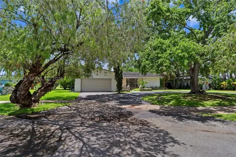 9720 Palmetto Club Lane W Miami FL 33157
