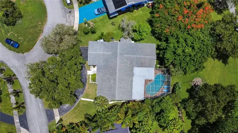 9720 Palmetto Club Lane W Miami FL 33157