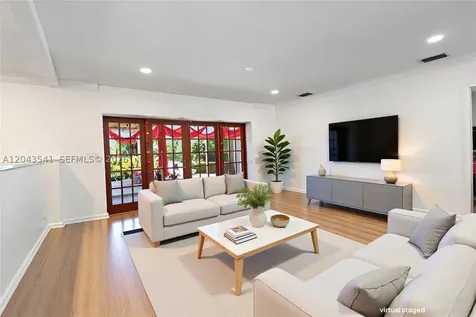 9720 Palmetto Club Lane W Miami FL 33157