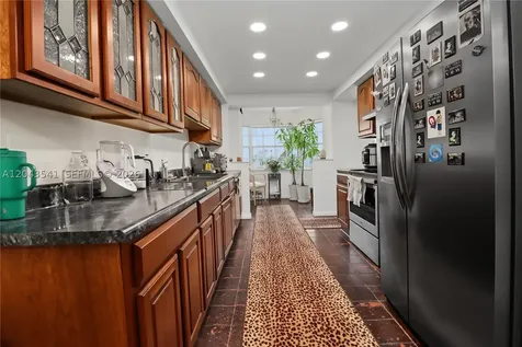 9720 Palmetto Club Lane W Miami FL 33157