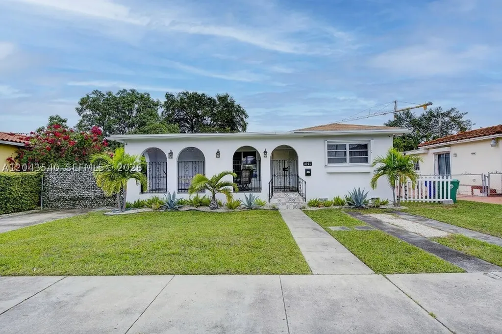 2721 SW 30th Avenue Miami FL 33133