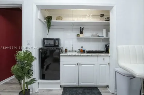 2721 SW 30th Avenue Miami FL 33133