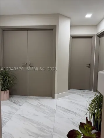 85 Gables Boulevard Weston FL 33326