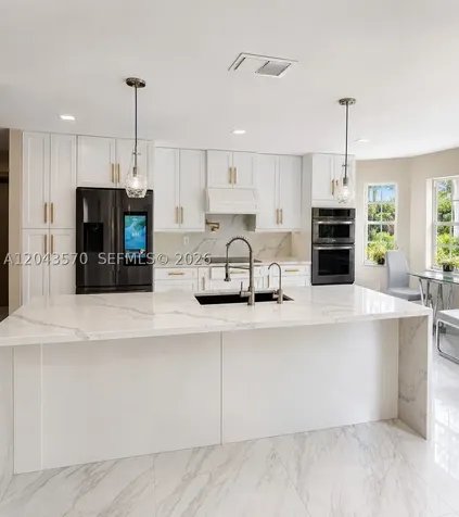 85 Gables Boulevard Weston FL 33326