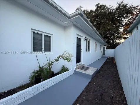 1122 NW 32nd Court Miami FL 33125