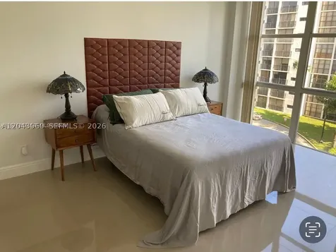 16909 N Bay Road Sunny Isles Beach FL 33160