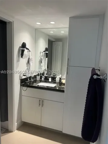16909 N Bay Road Sunny Isles Beach FL 33160