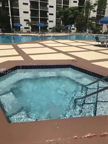 16909 N Bay Road Sunny Isles Beach FL 33160