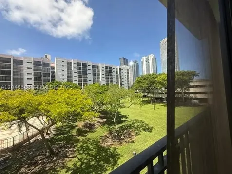 16919 N Bay Road Sunny Isles Beach FL 33160