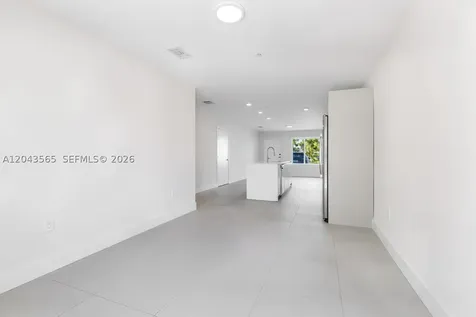 2505 NE 193rd Street Miami FL 33180