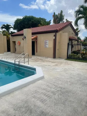 9909 NW 9th St Circle Miami FL 33172