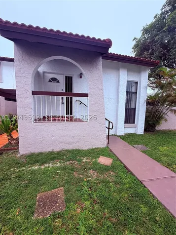 9909 NW 9th St Circle Miami FL 33172