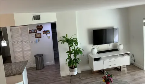 8660 SW 212th Street Cutler Bay FL 33189