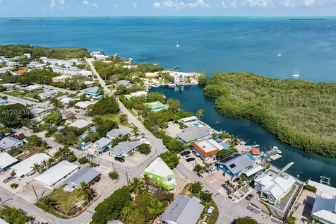 19 Park Drive Key Largo FL 33037