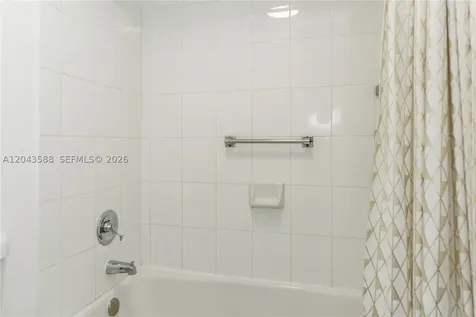 100 Lincoln Road Miami Beach FL 33139