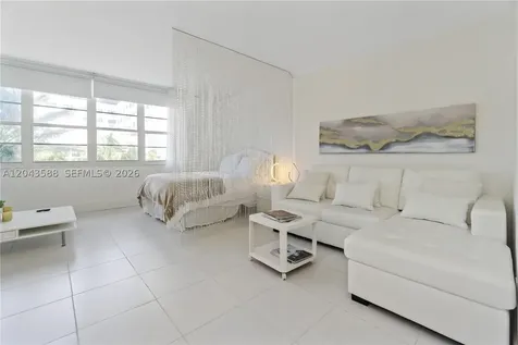 100 Lincoln Road Miami Beach FL 33139