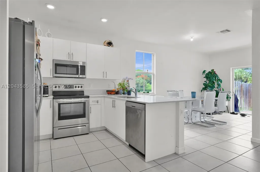 11889 NW 47th Manor Coral Springs FL 33076