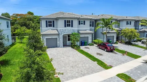 11889 NW 47th Manor Coral Springs FL 33076