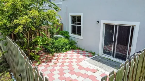 11889 NW 47th Manor Coral Springs FL 33076