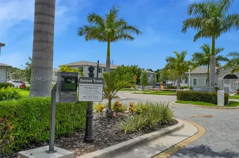 11889 NW 47th Manor Coral Springs FL 33076