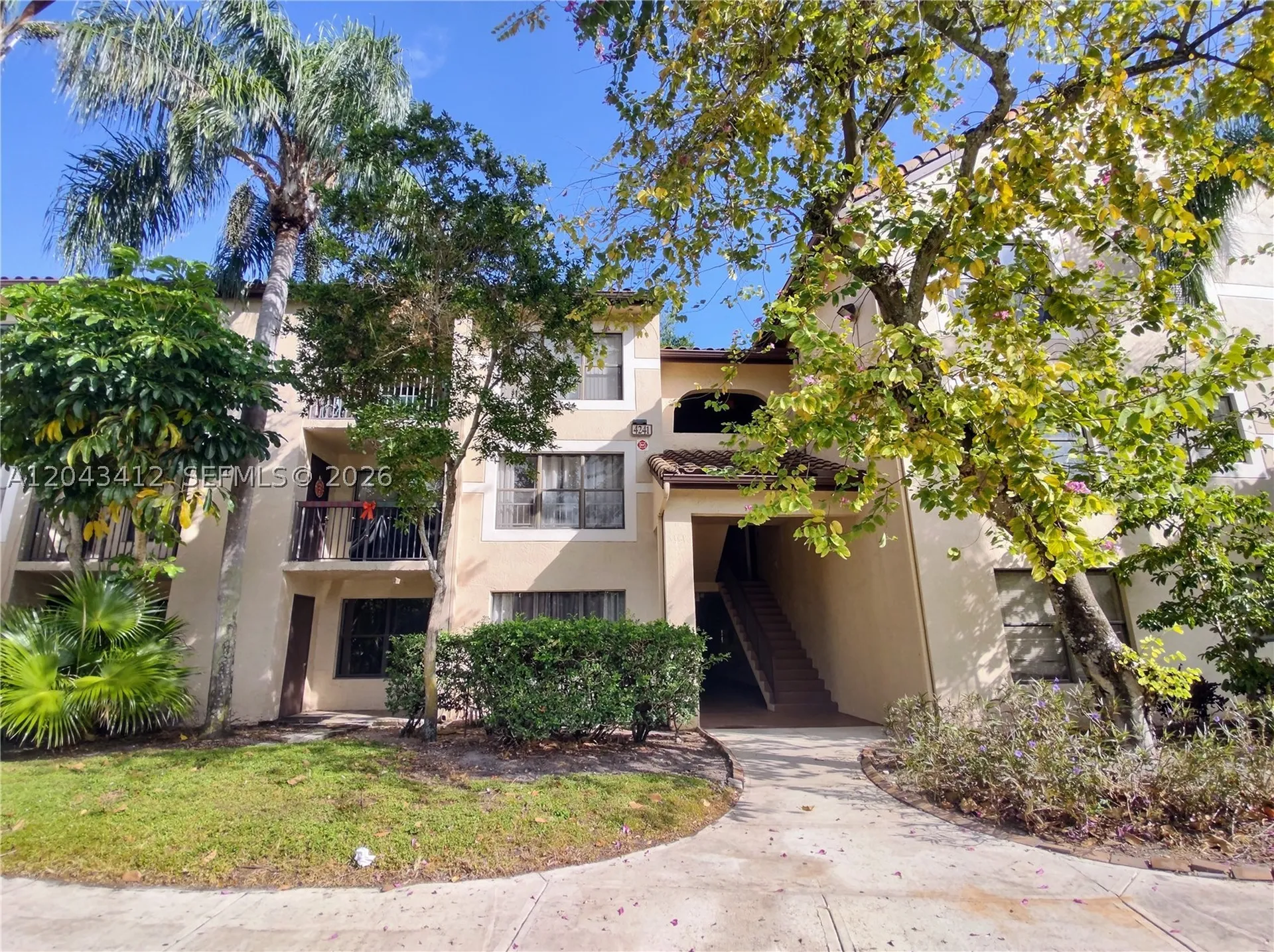 4241 W Mcnab Road Pompano Beach FL 33069