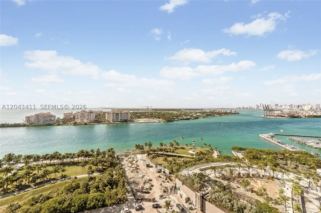 300 S Pointe Drive Miami Beach FL 33139