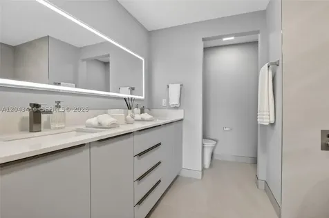 3330 NE 190th Street Aventura FL 33180