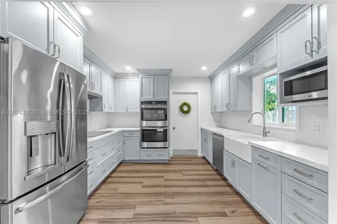 8255 SW 134th Street Pinecrest FL 33156