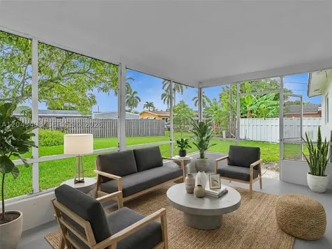8145 Sunset Strip Sunrise FL 33322