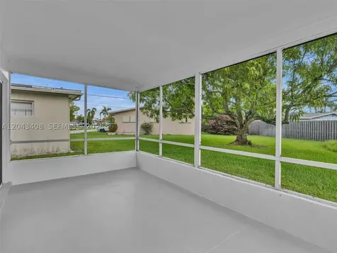 8145 Sunset Strip Sunrise FL 33322