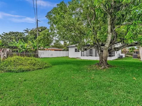 8145 Sunset Strip Sunrise FL 33322