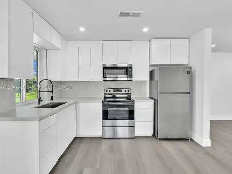 8145 Sunset Strip Sunrise FL 33322
