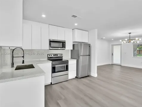 8145 Sunset Strip Sunrise FL 33322