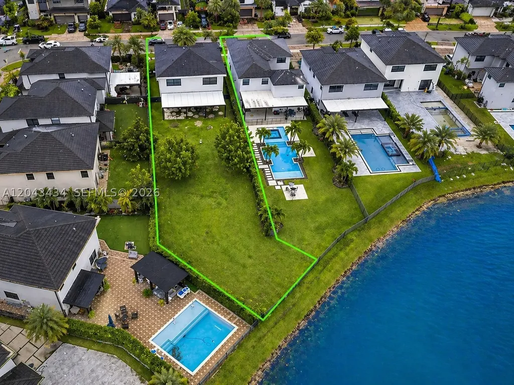 8822 NW 161st Terrace Miami Lakes FL 33018