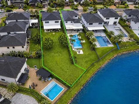 8822 NW 161st Terrace Miami Lakes FL 33018