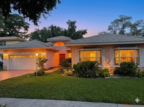 9812 SW 77th Place Miami FL 33156