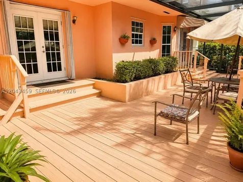 9812 SW 77th Place Miami FL 33156