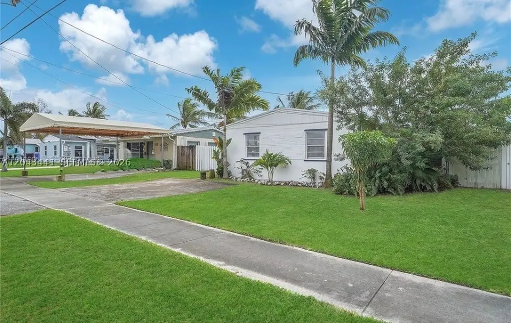 2718 Sherman Street Hollywood FL 33020