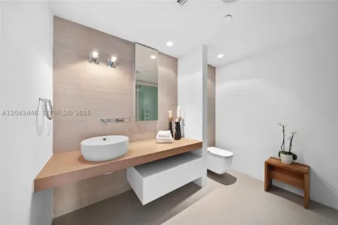 4779 Collins Avenue Miami Beach FL 33140