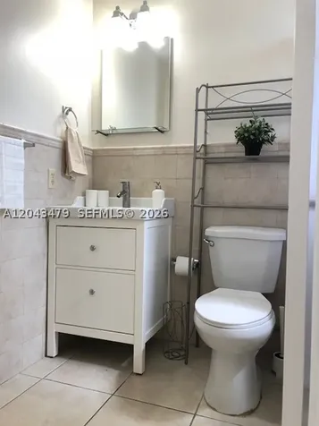 2385 NW 11th Street Miami FL 33125