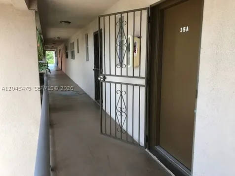 2385 NW 11th Street Miami FL 33125