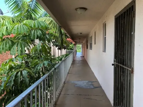 2385 NW 11th Street Miami FL 33125