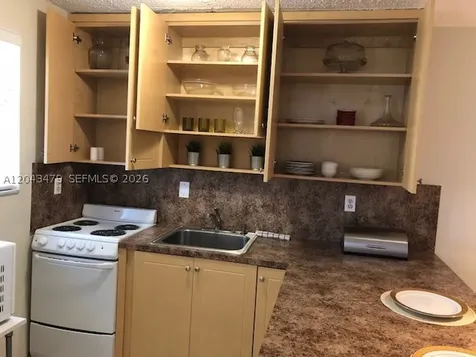 2385 NW 11th Street Miami FL 33125