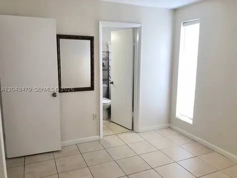 2385 NW 11th Street Miami FL 33125