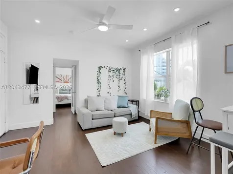 1618 Michigan Avenue Miami Beach FL 33139