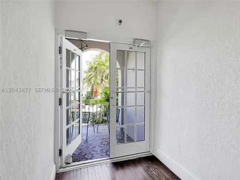 1618 Michigan Avenue Miami Beach FL 33139